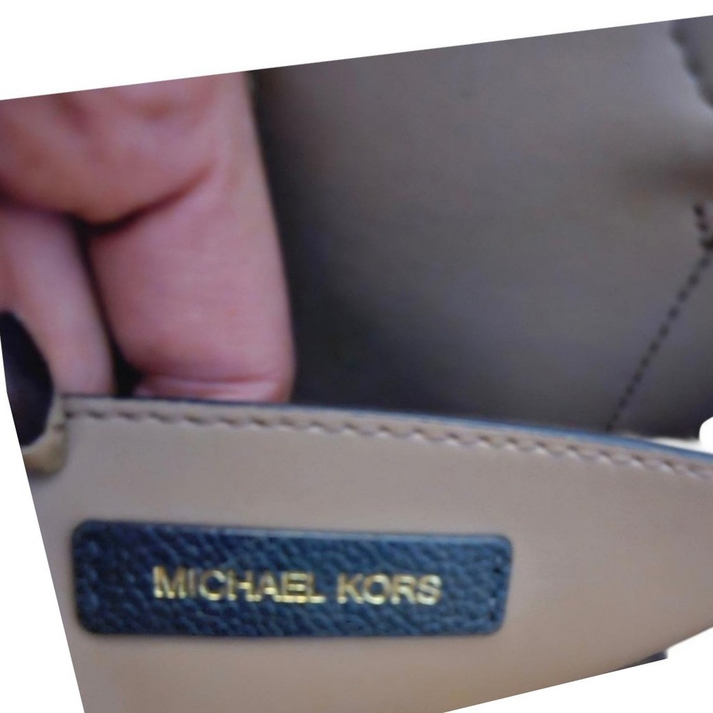 MICHAEL KORS Black Leather Satchel Tote Handbag‎ Gold Hardware - Picture 5 of 5